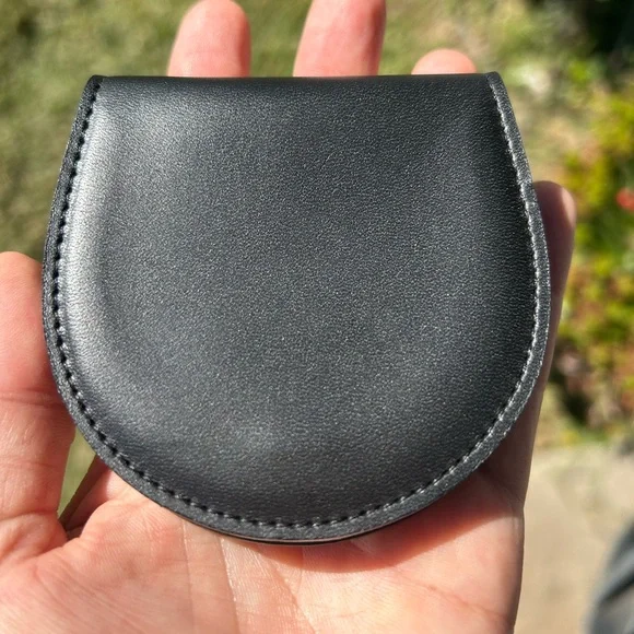 Vintage Coach International Coin Case #4849 - Picture 5 of 9